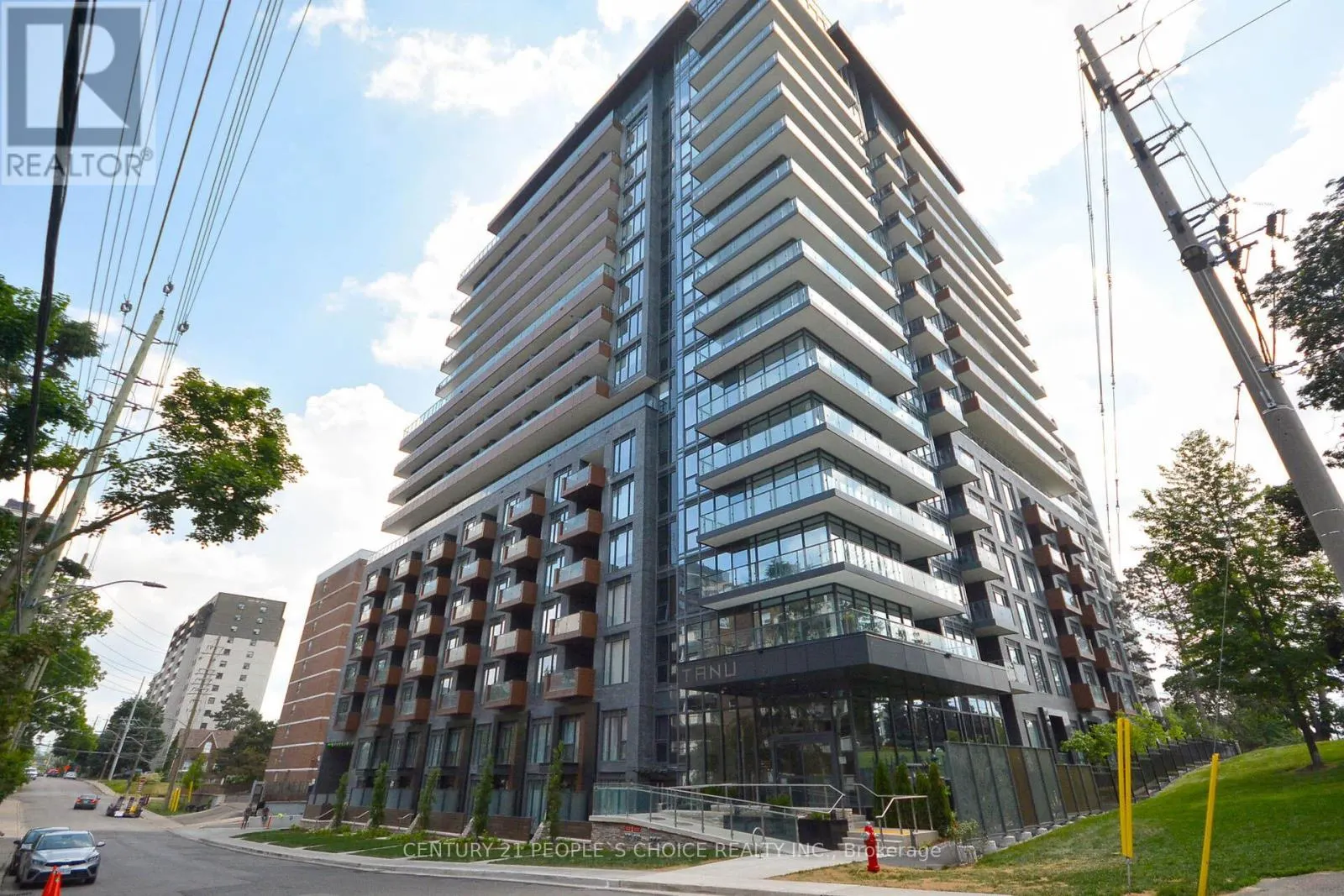 915 - 21 PARK STREET E