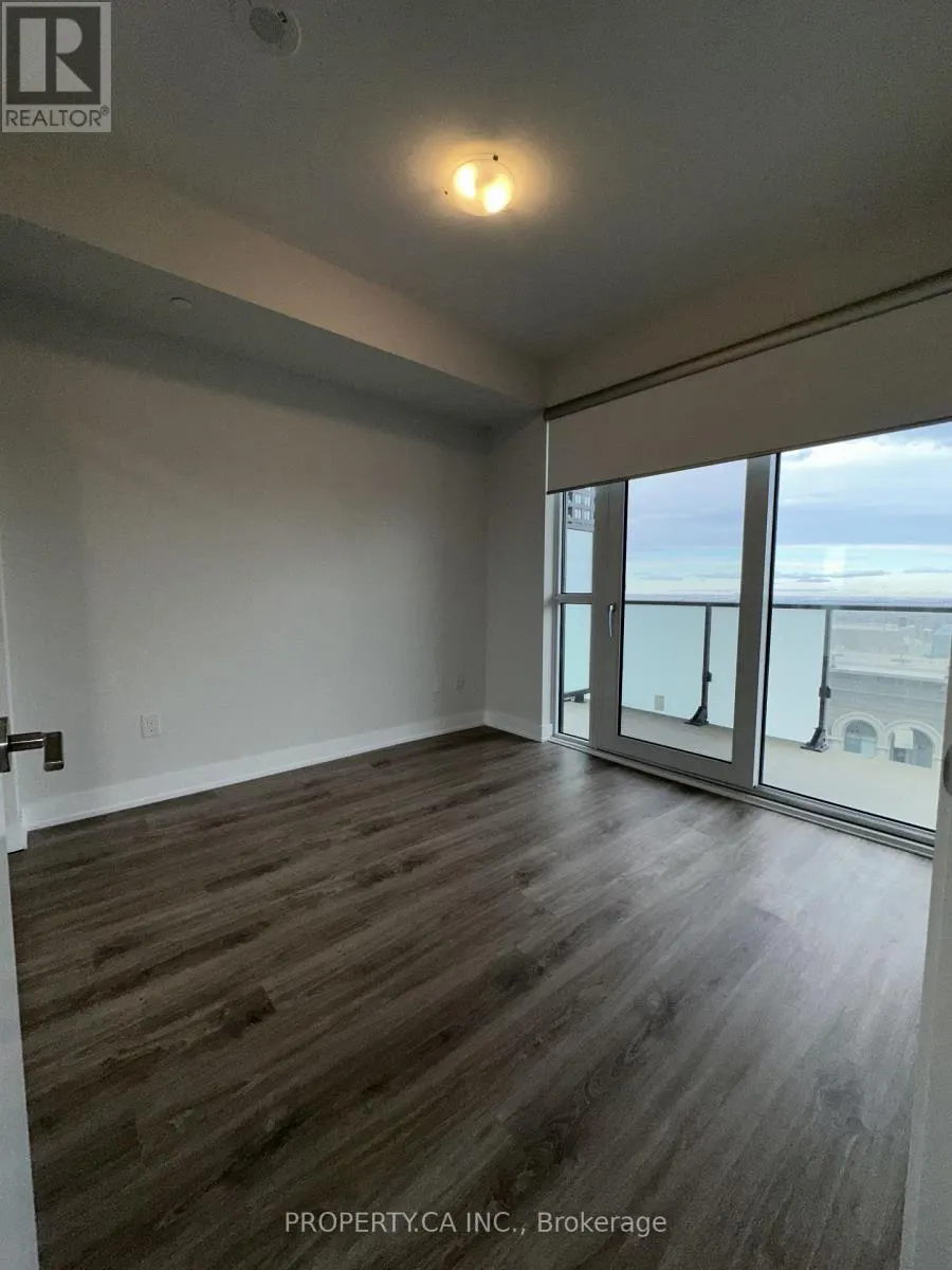 4002 - 430 SQUARE ONE DRIVE