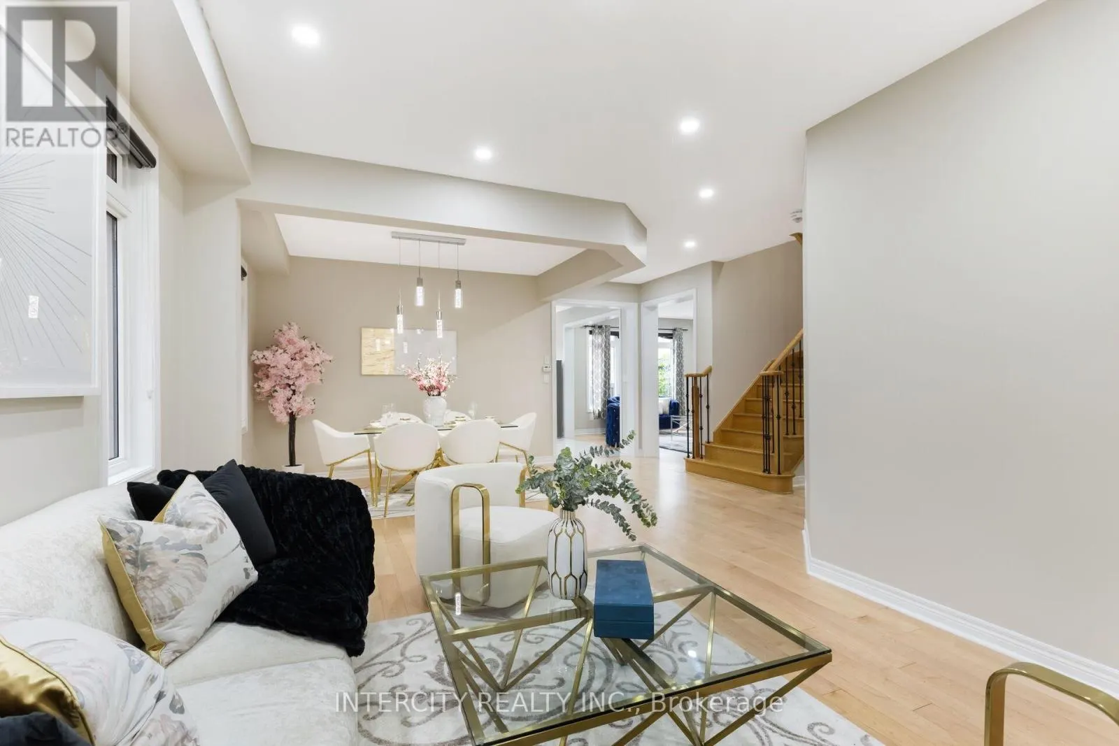 20 RUSSELL CREEK DRIVE