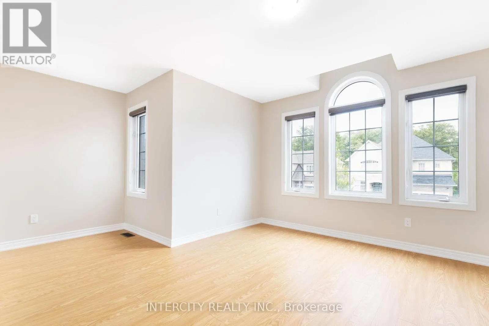 20 RUSSELL CREEK DRIVE