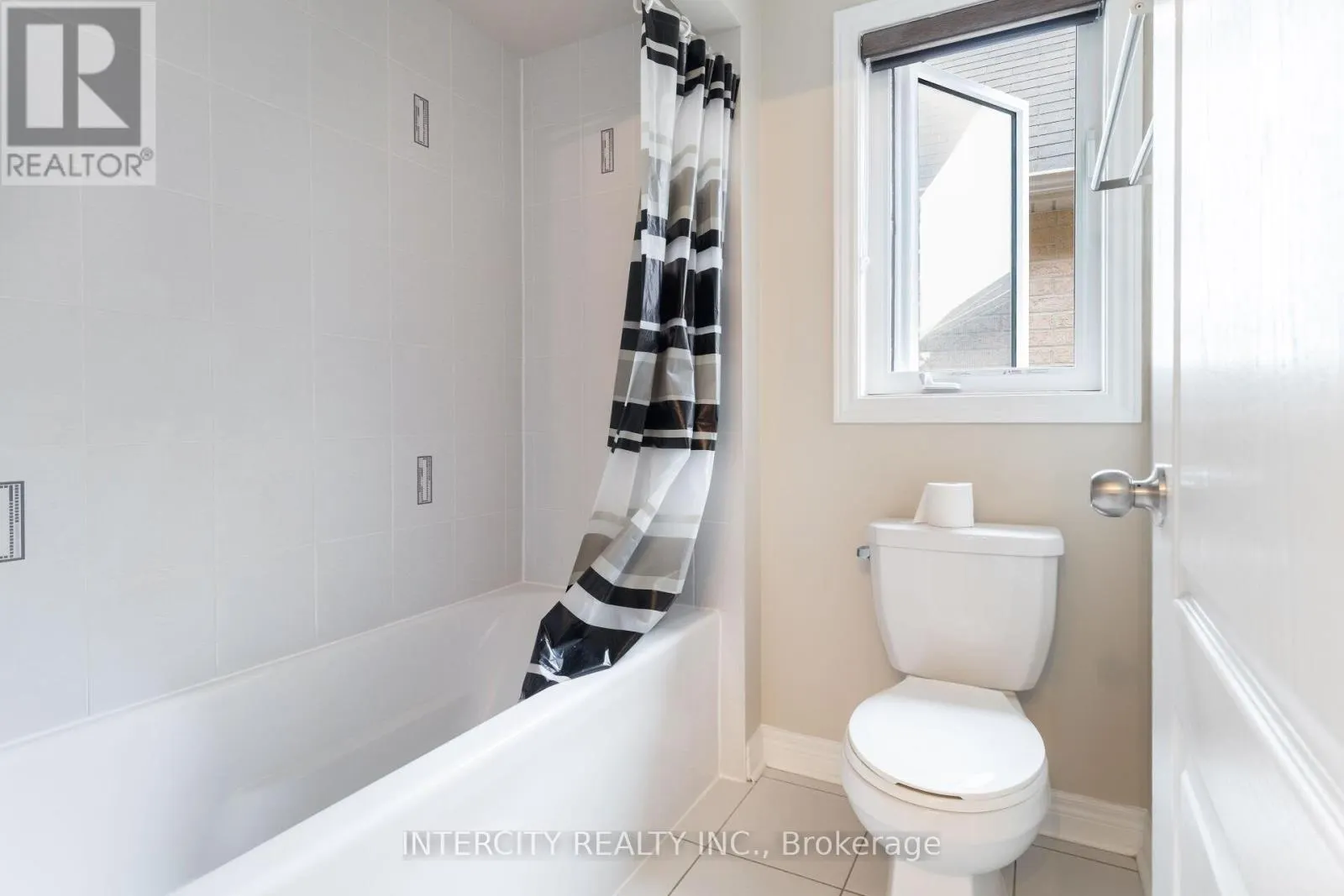 20 RUSSELL CREEK DRIVE