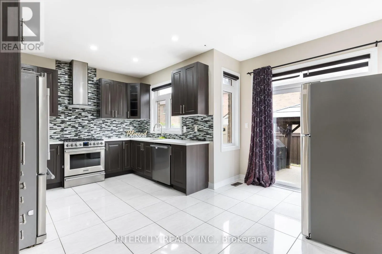 20 RUSSELL CREEK DRIVE