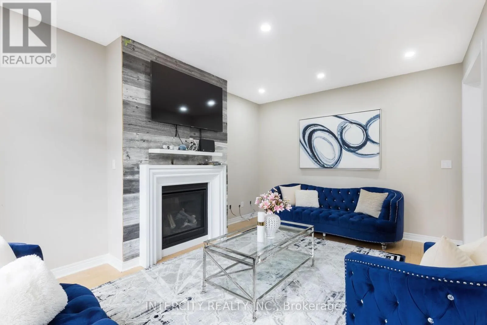 20 RUSSELL CREEK DRIVE