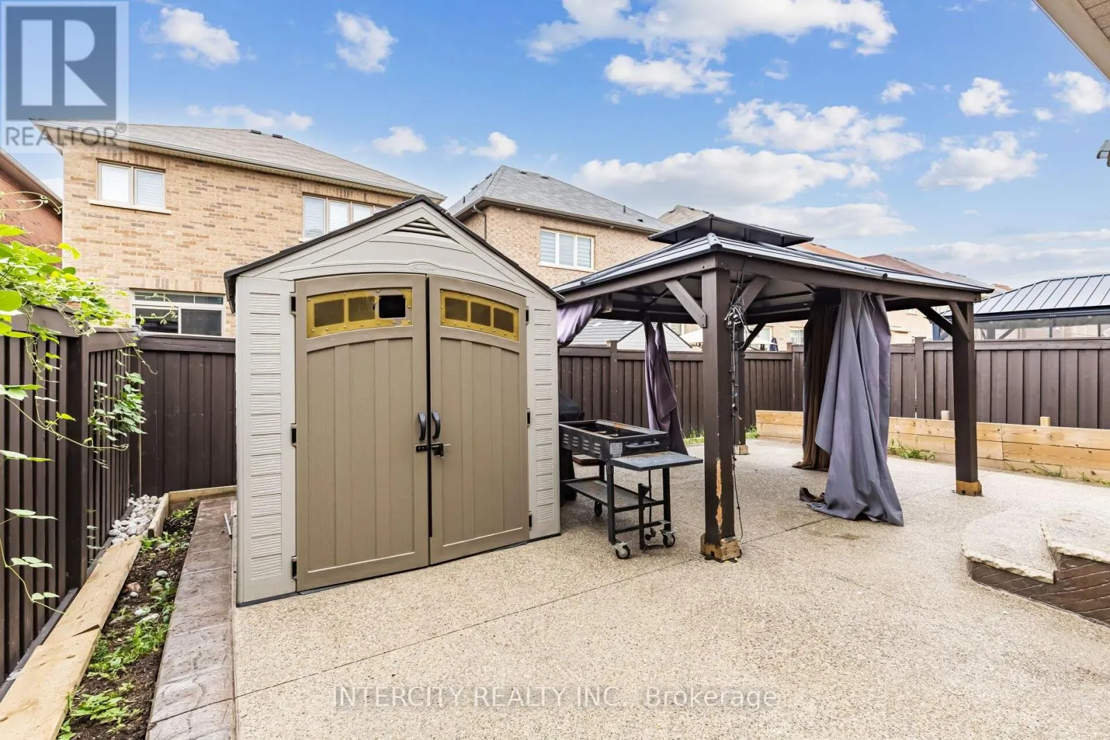 20 RUSSELL CREEK DRIVE