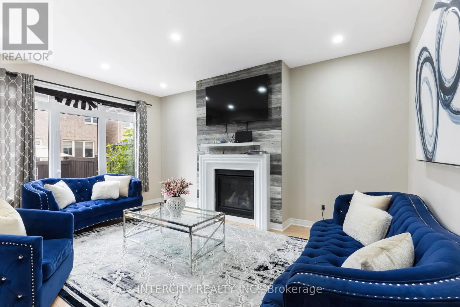 20 RUSSELL CREEK DRIVE