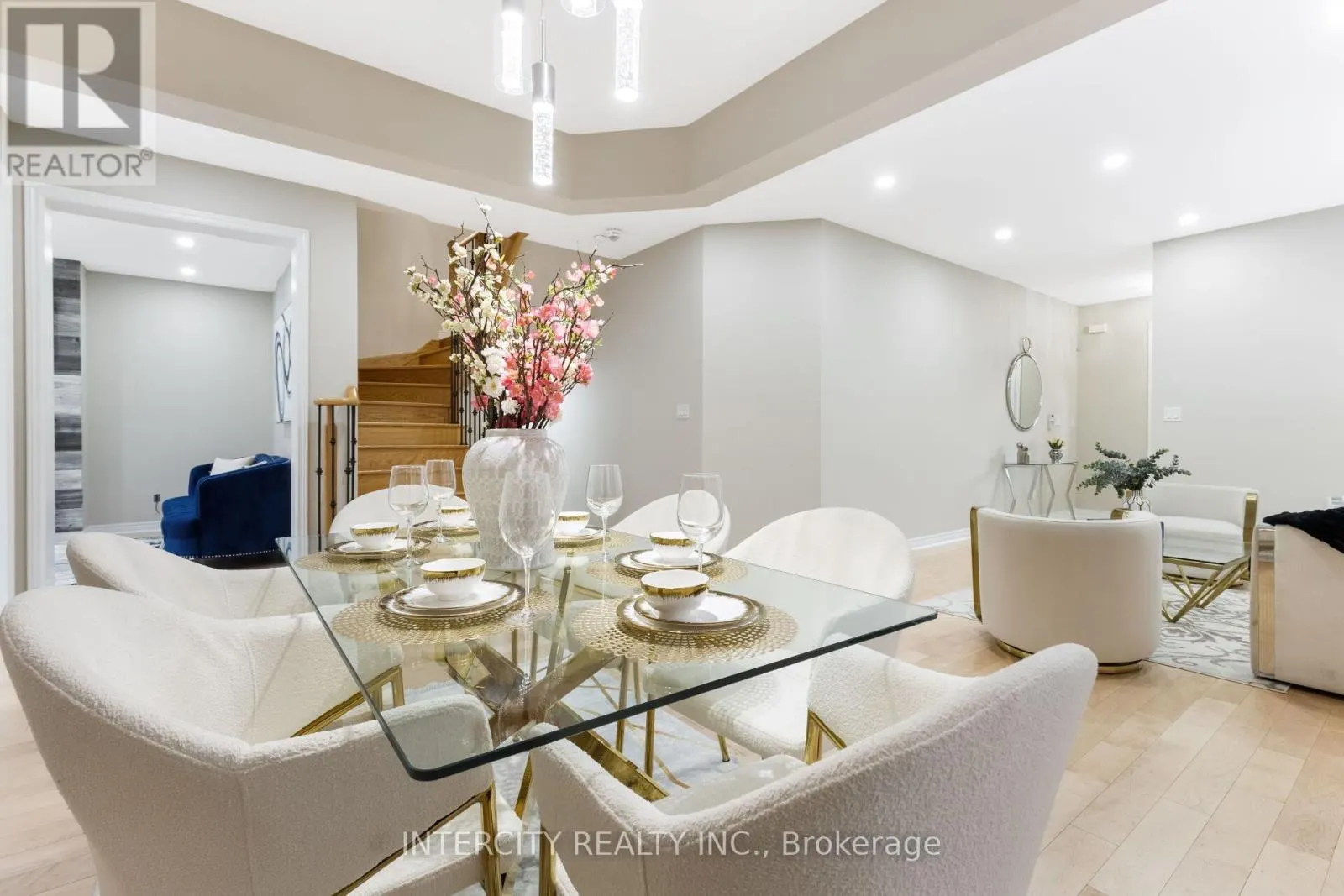 20 RUSSELL CREEK DRIVE