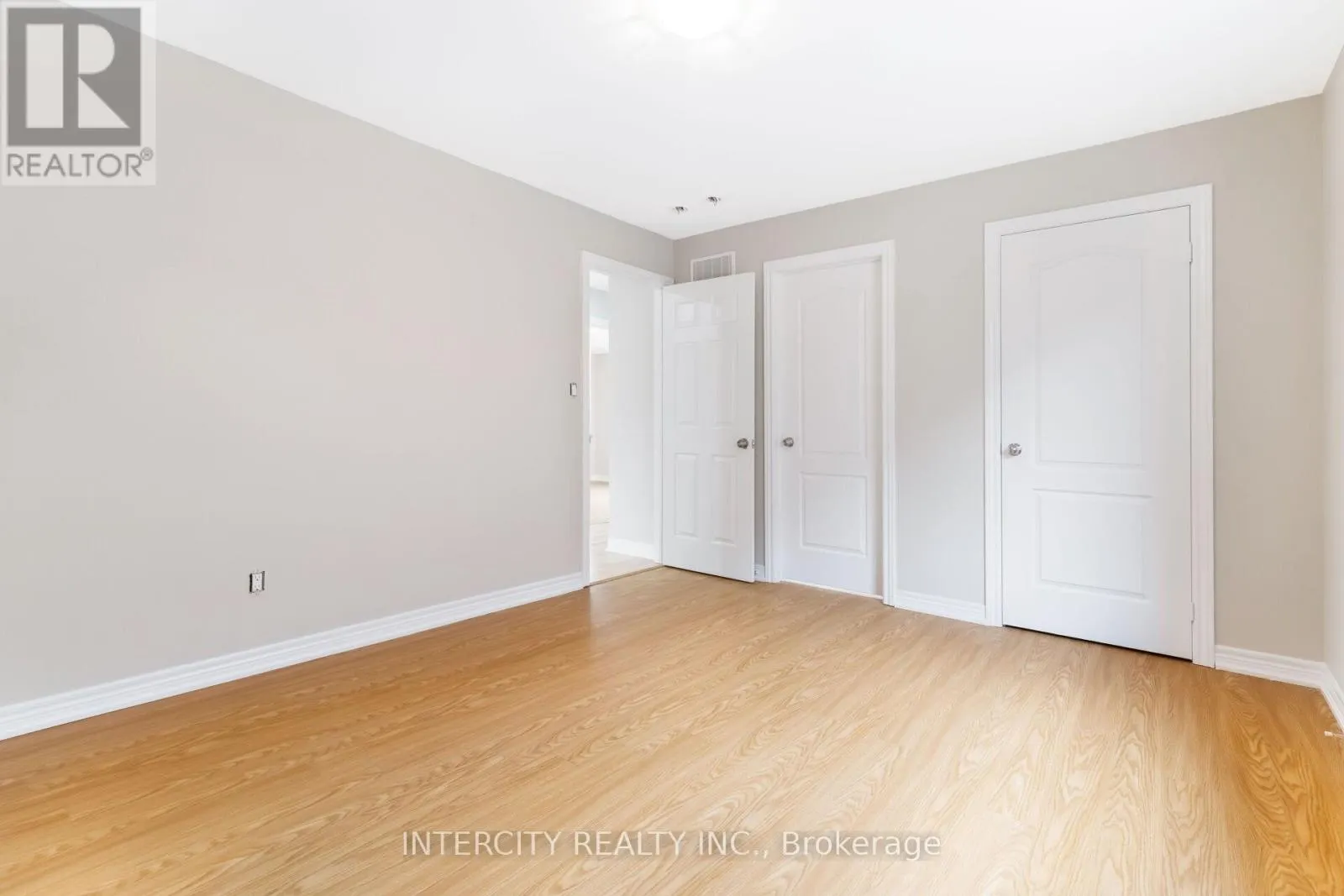 20 RUSSELL CREEK DRIVE