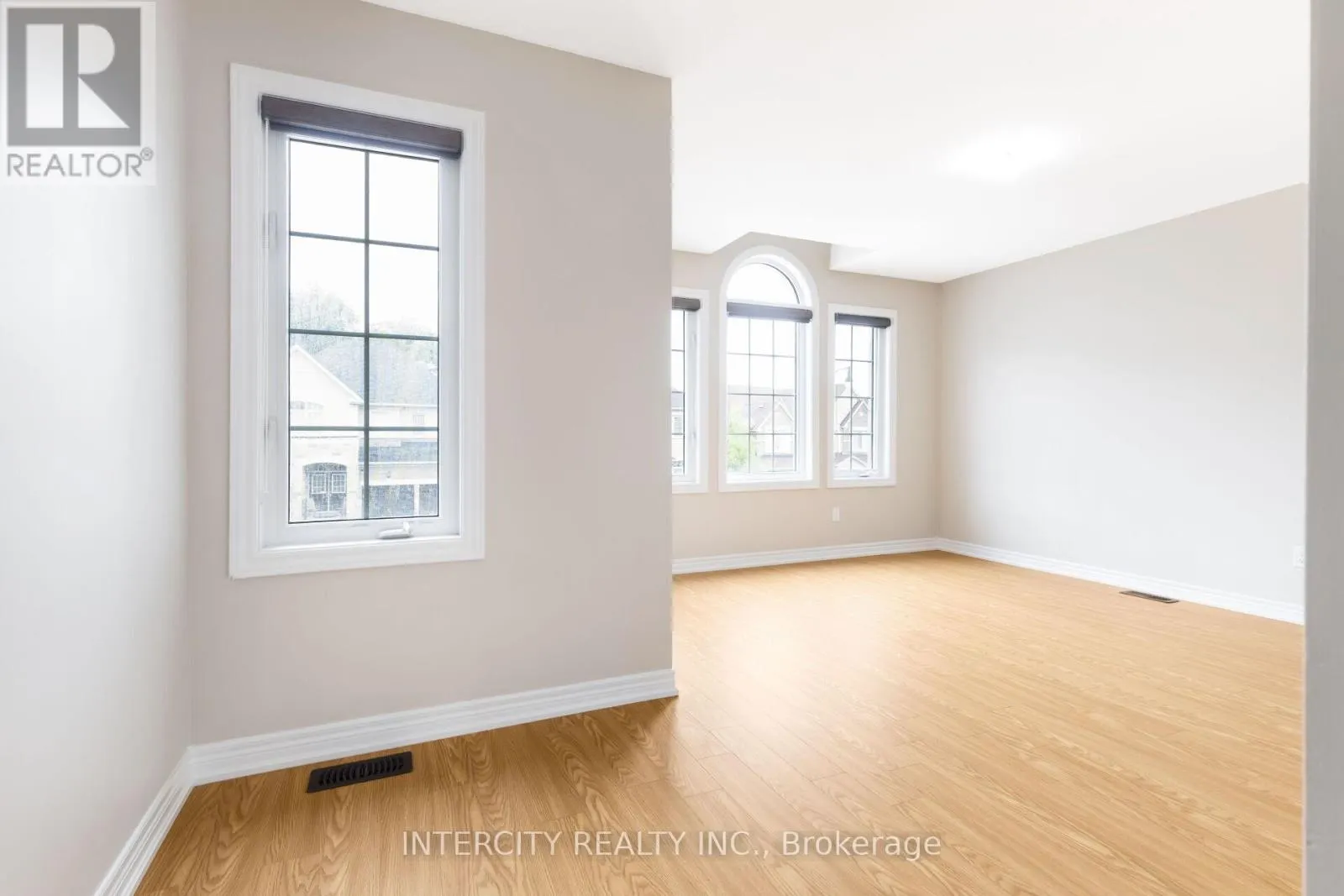 20 RUSSELL CREEK DRIVE