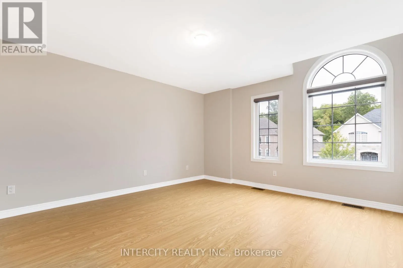 20 RUSSELL CREEK DRIVE