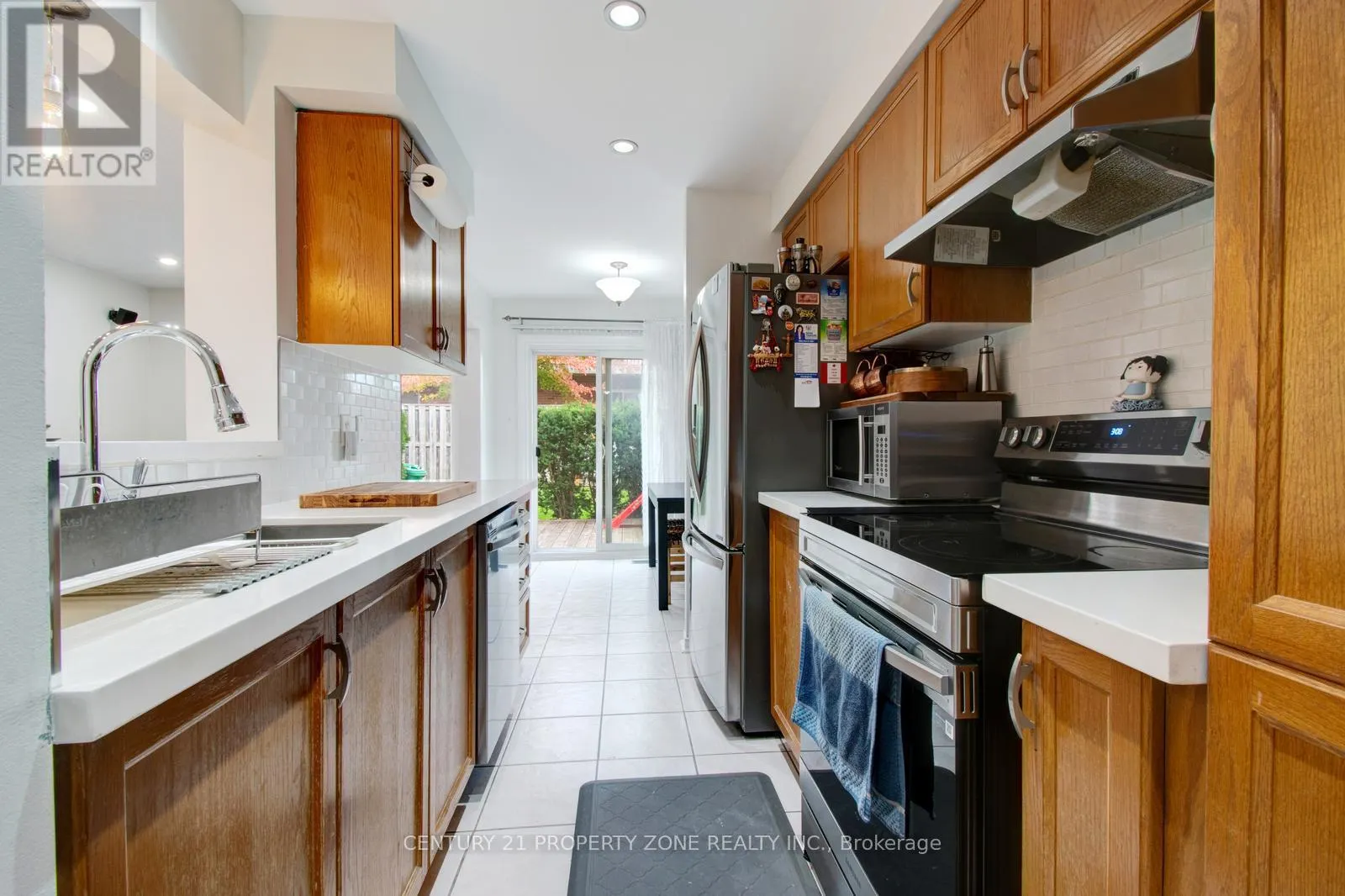 51 - 1575 SOUTH PARADE COURT