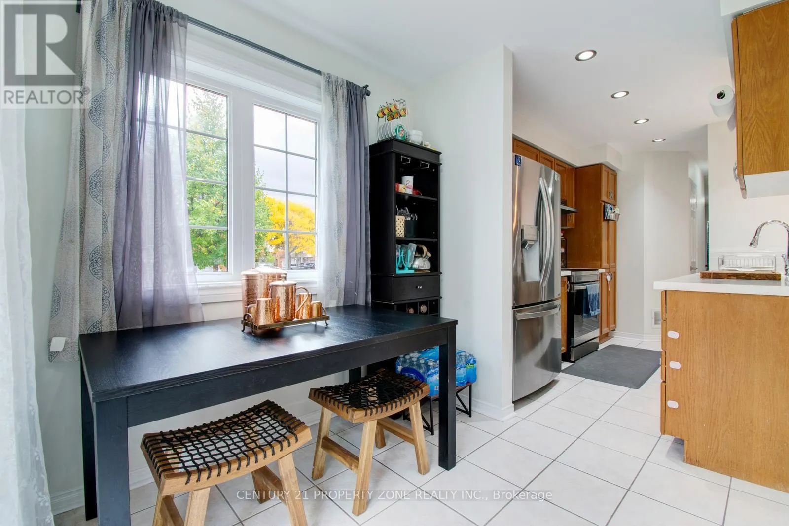 51 - 1575 SOUTH PARADE COURT