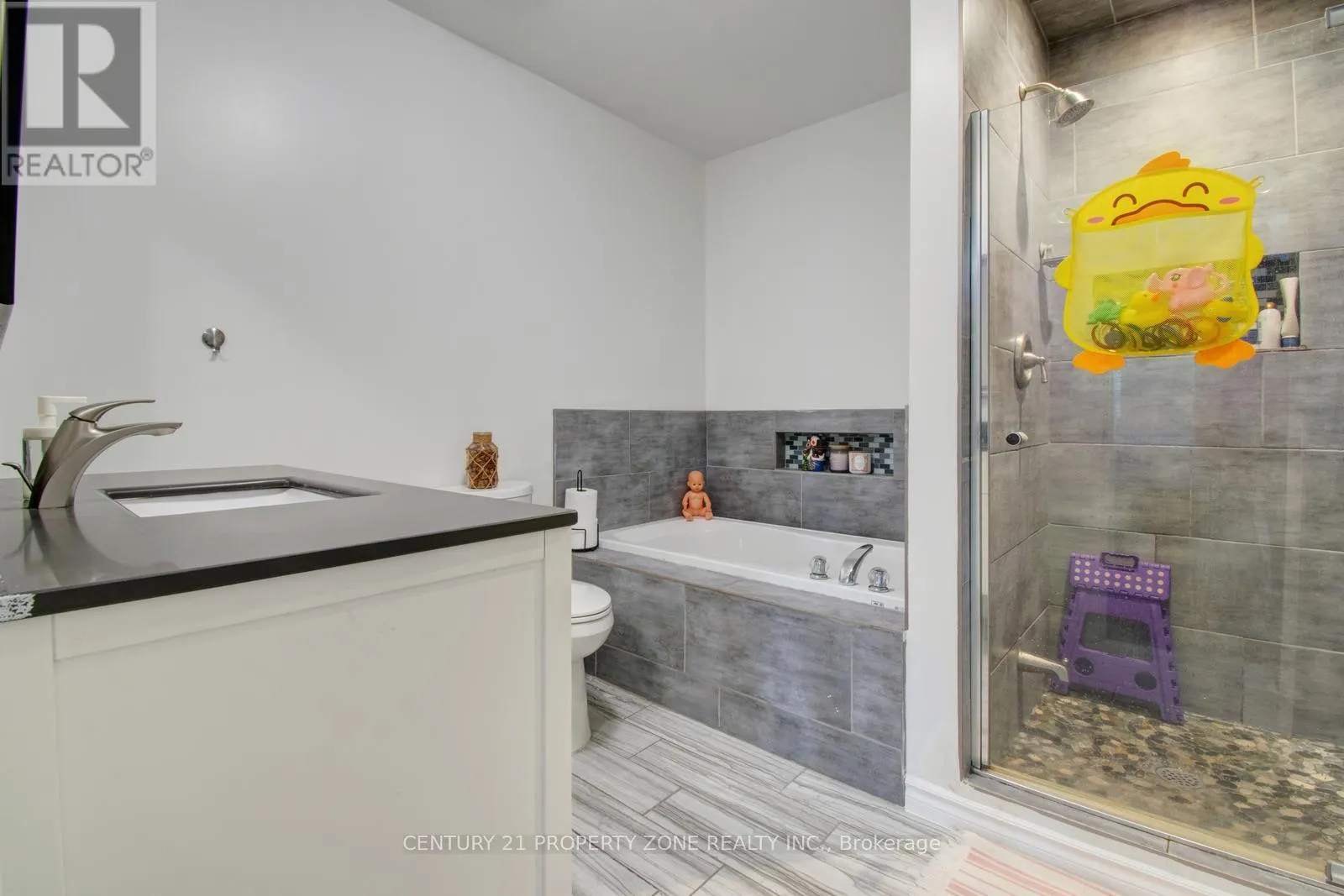 51 - 1575 SOUTH PARADE COURT