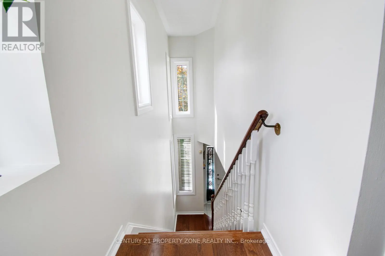 51 - 1575 SOUTH PARADE COURT