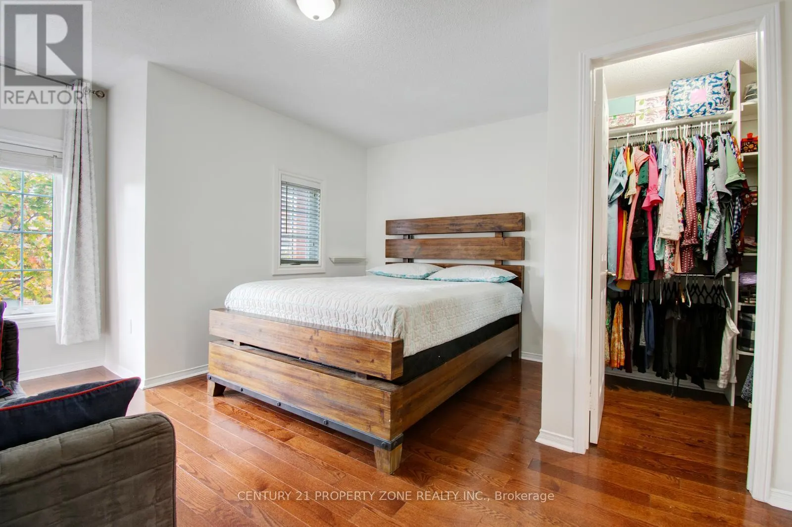 51 - 1575 SOUTH PARADE COURT