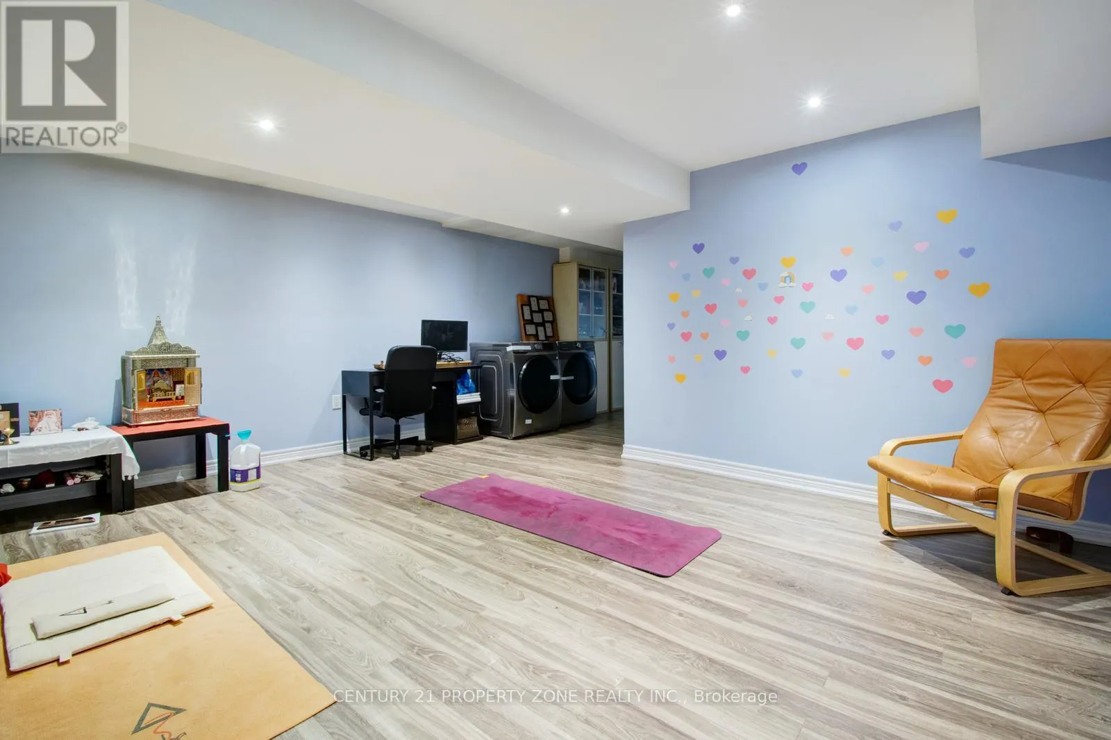 51 - 1575 SOUTH PARADE COURT