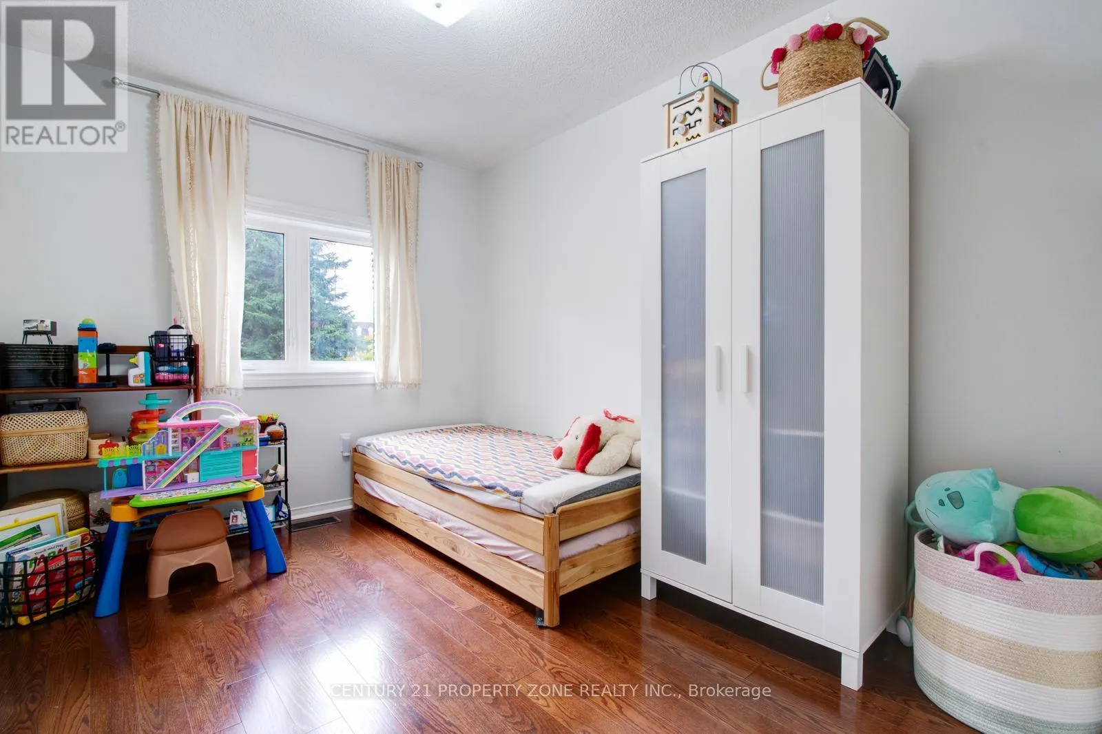 51 - 1575 SOUTH PARADE COURT