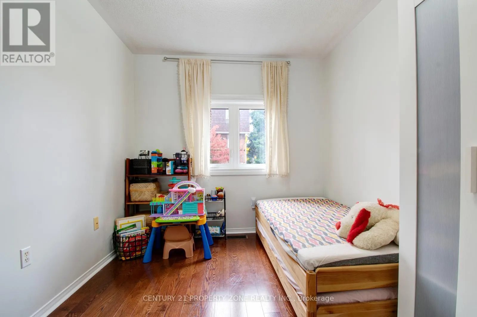 51 - 1575 SOUTH PARADE COURT