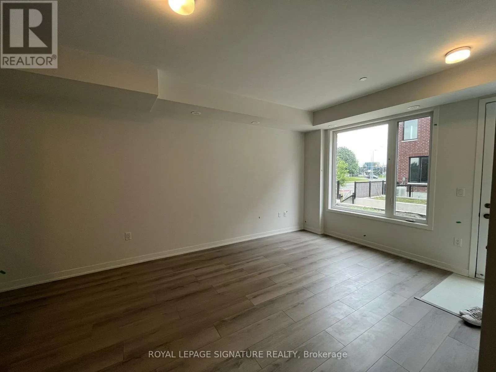 3 - 3409 RIDGEWAY DRIVE