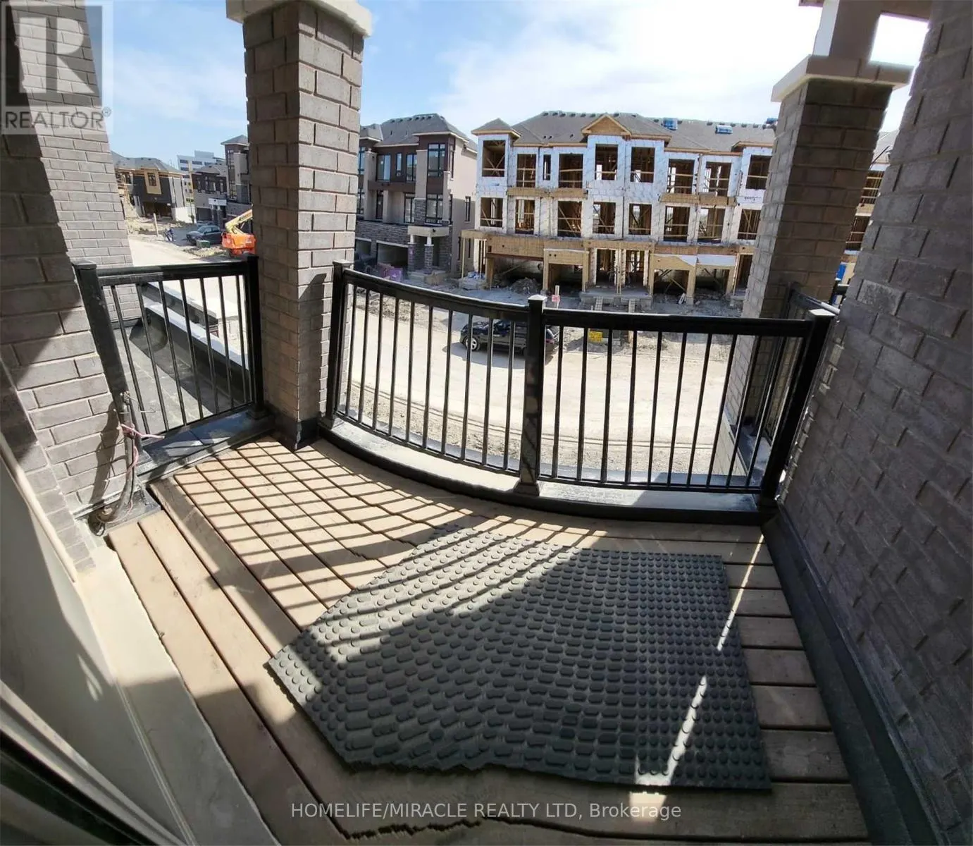 21 PURPLE SAGE DRIVE