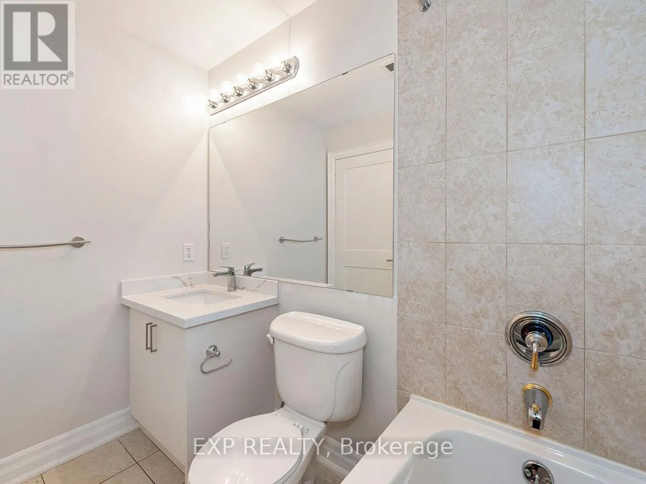 406 - 65 PORT STREET E