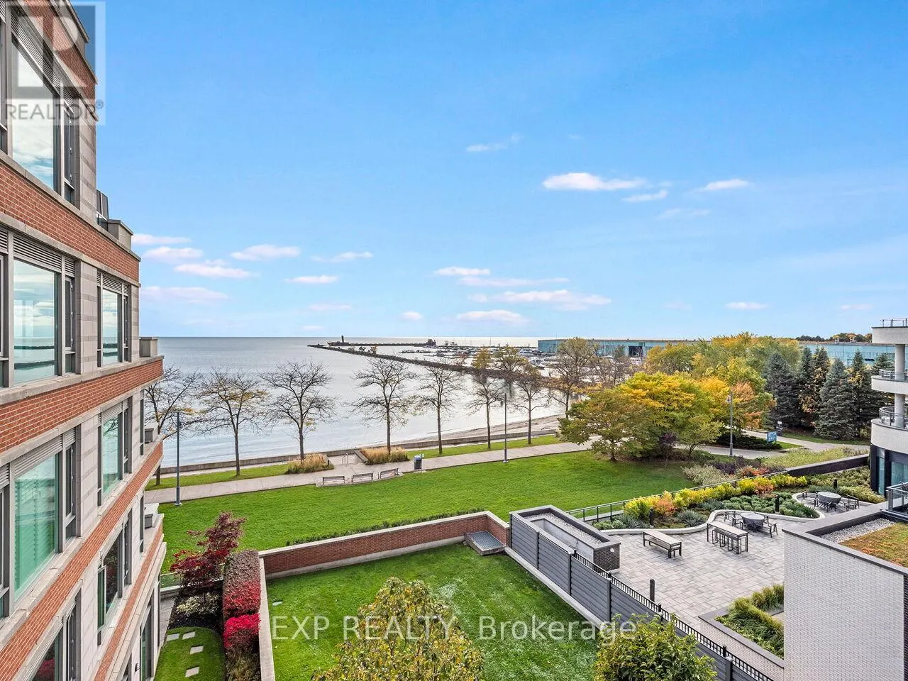 406 - 65 PORT STREET E