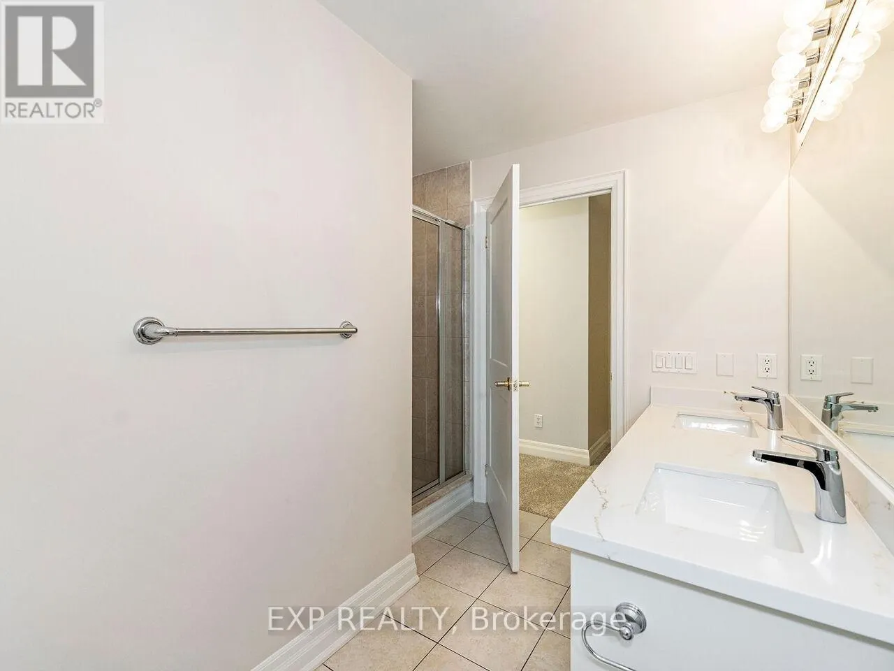 406 - 65 PORT STREET E