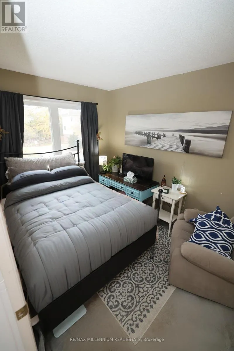 4 STEWART MACLAREN ROAD