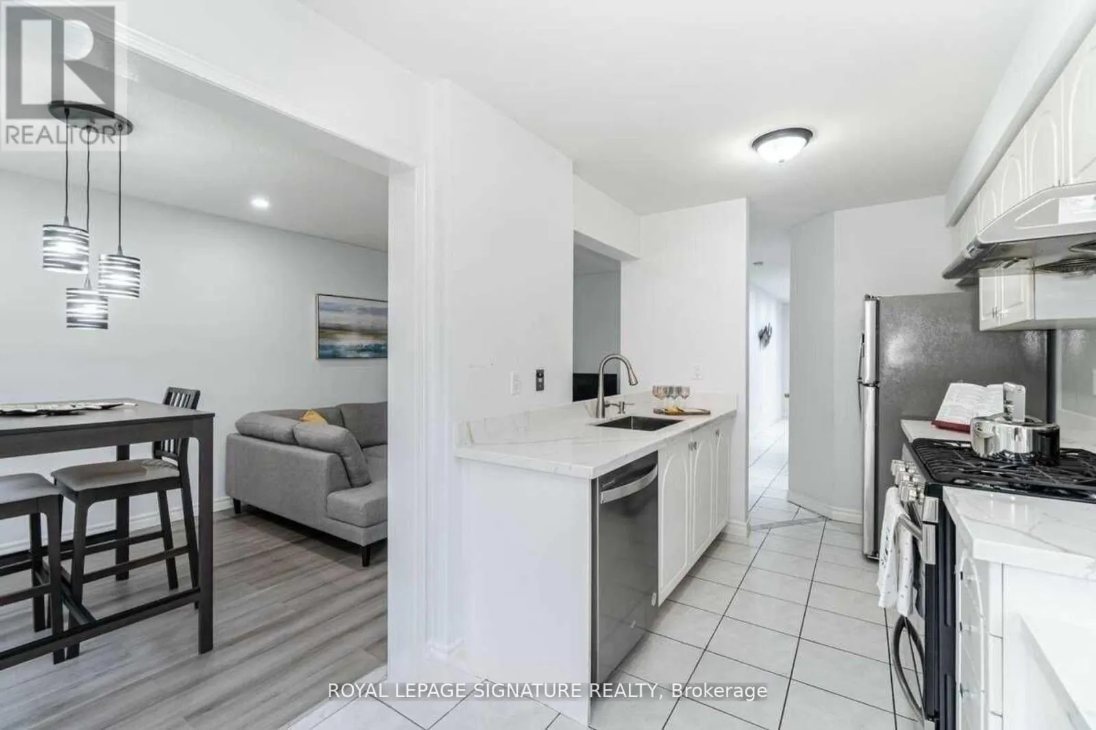 45 - 1591 SOUTH PARADE COURT