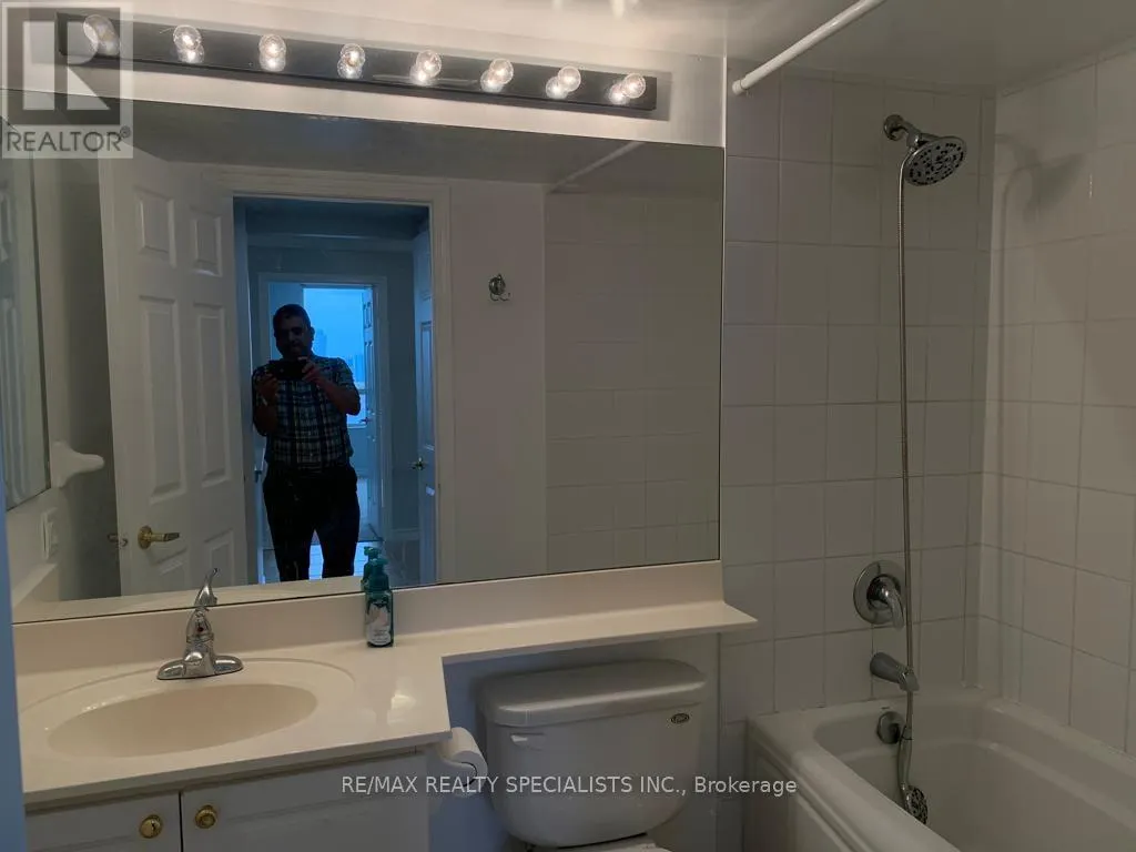 1805 - 55 STRATHAVEN DRIVE