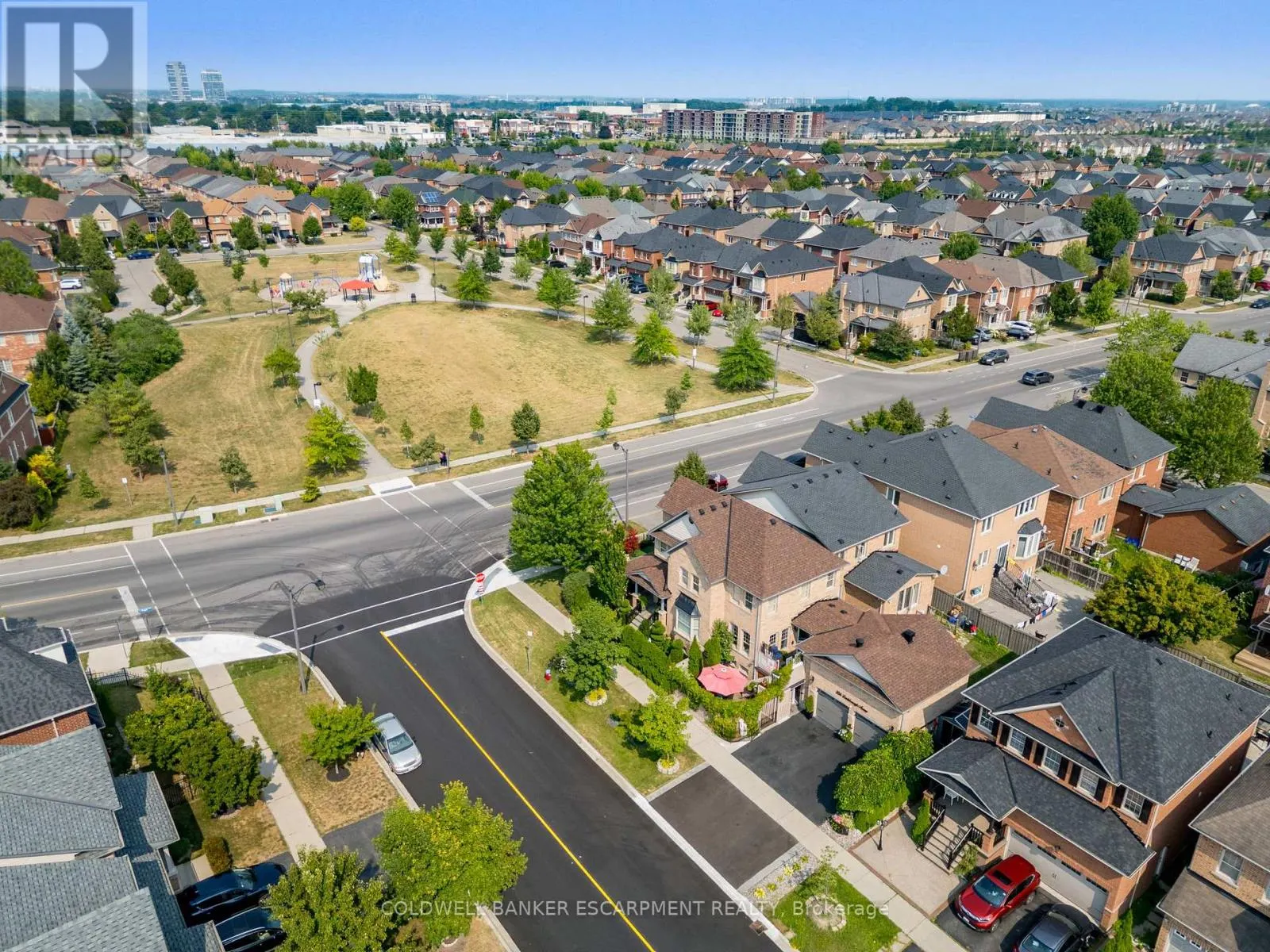 256 LANDSBOROUGH AVENUE S