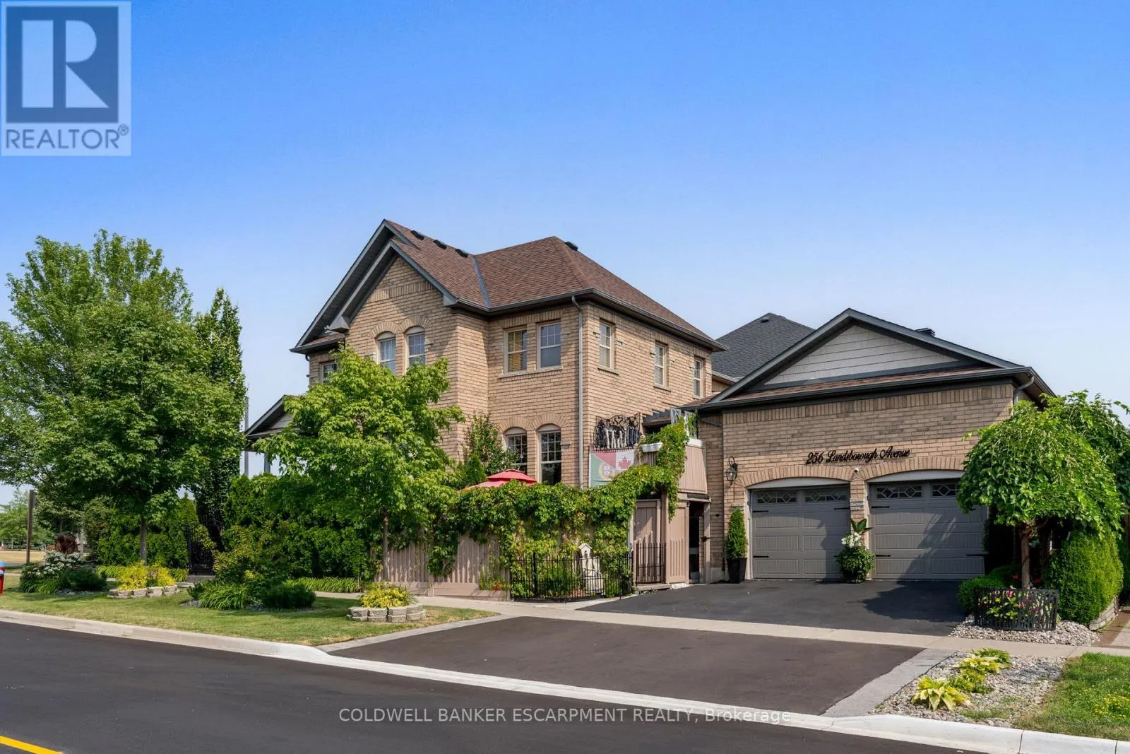 256 LANDSBOROUGH AVENUE S