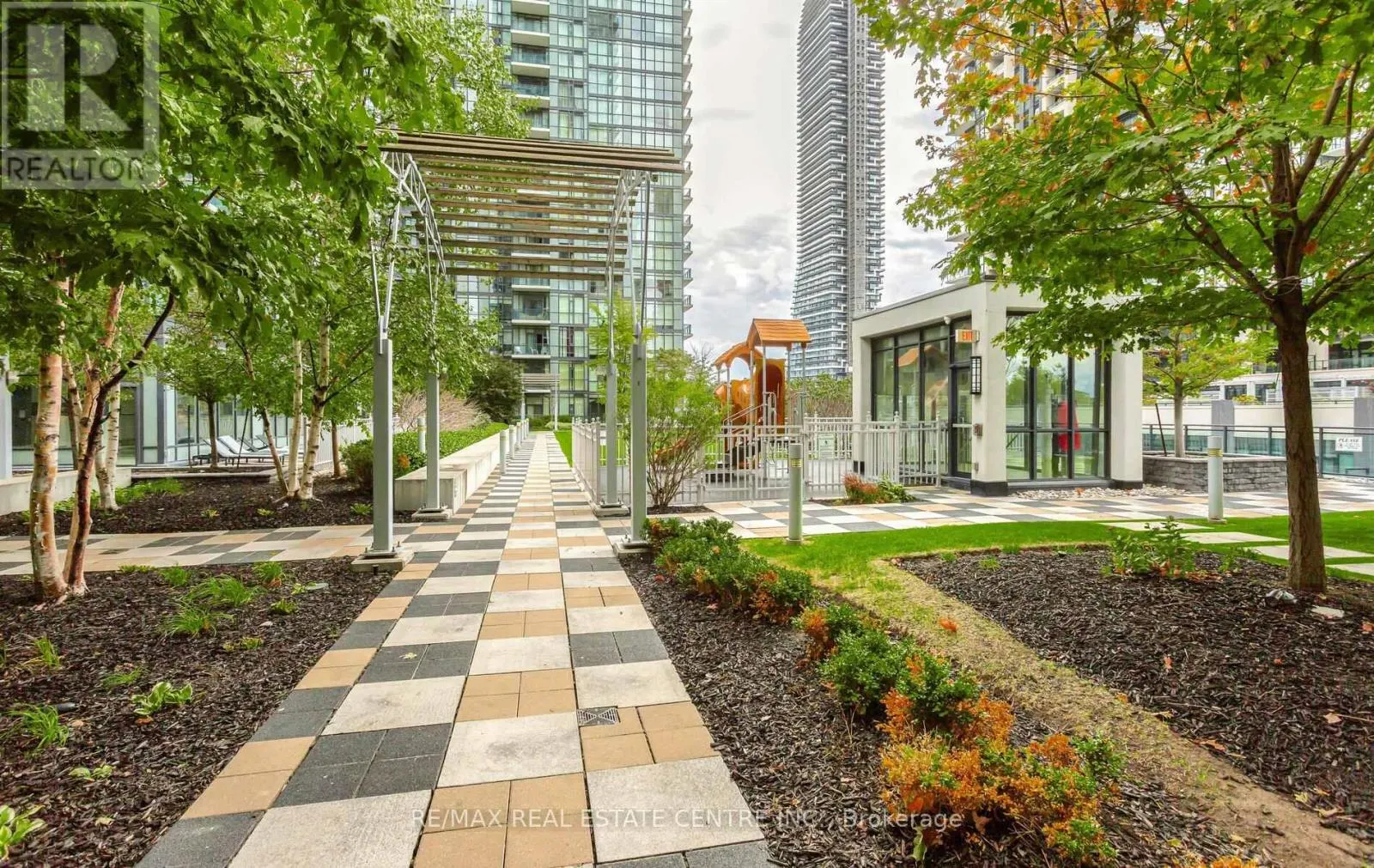 1504 - 4065 BRICKSTONE MEWS