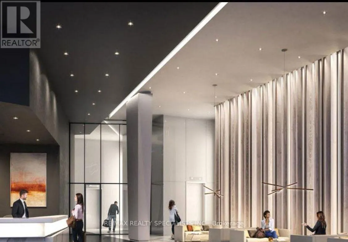 211 - 3900 CONFEDERATION PARKWAY