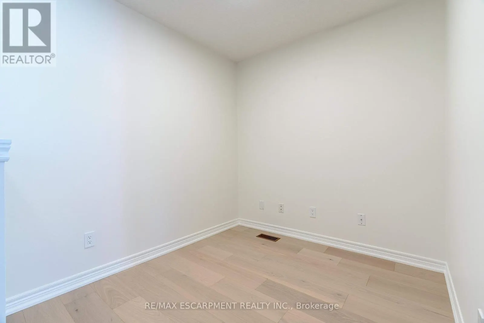 628 GARIBALDI COMMON