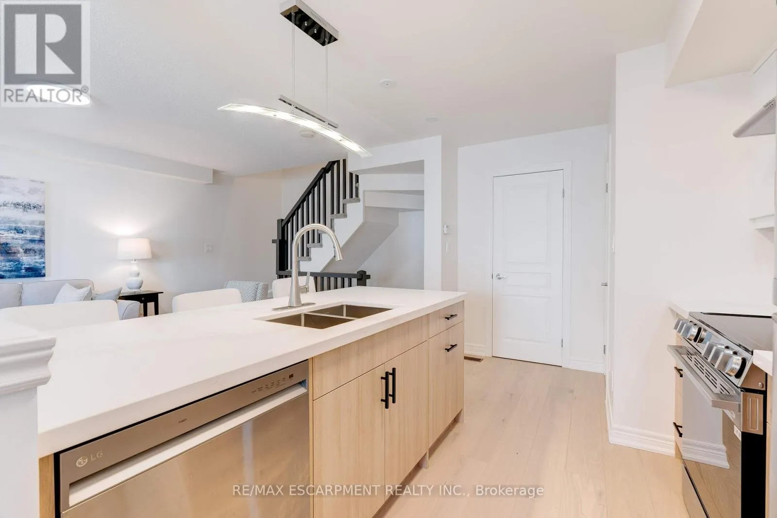 628 GARIBALDI COMMON