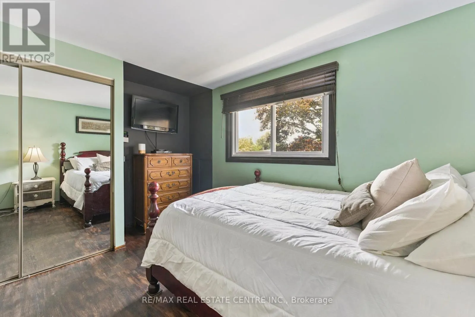 102 RUTHERFORD ROAD N