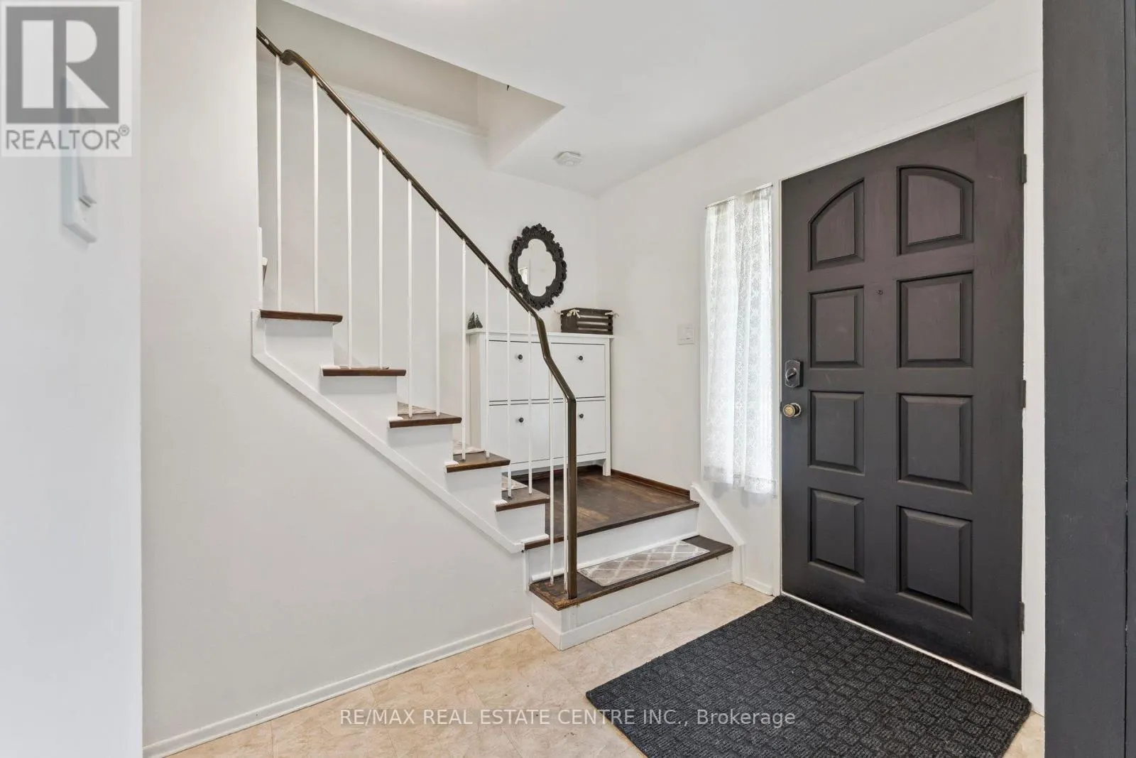 102 RUTHERFORD ROAD N