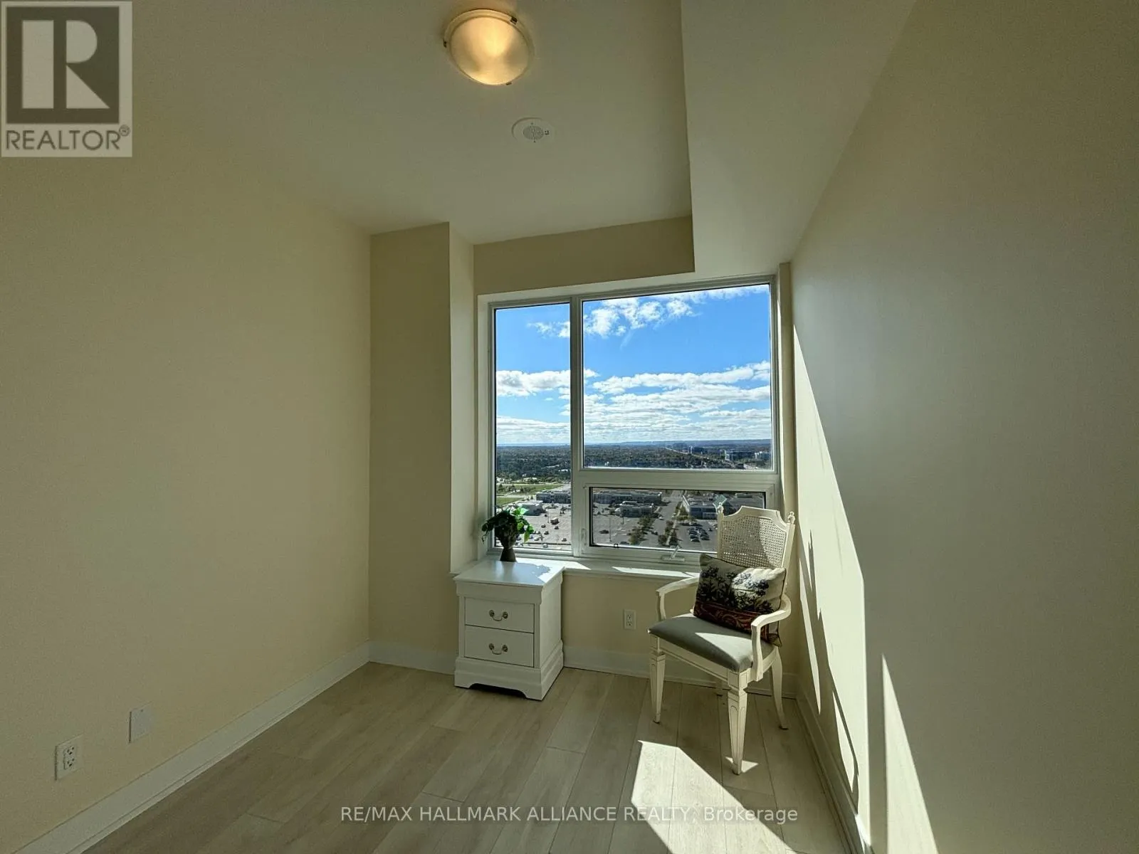 1804 - 297 OAK WALK DRIVE