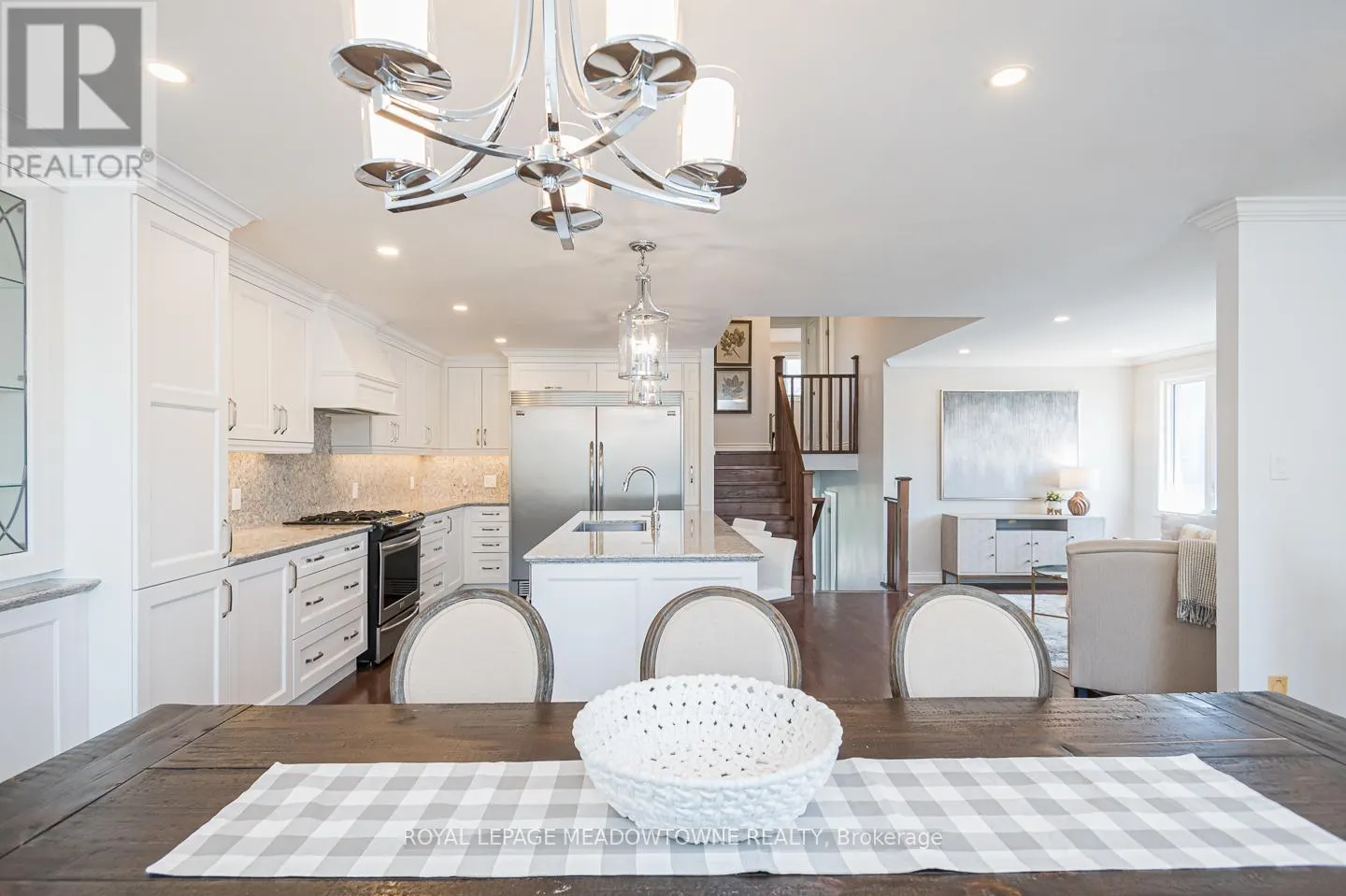 UPPER - 611 BEAVER COURT