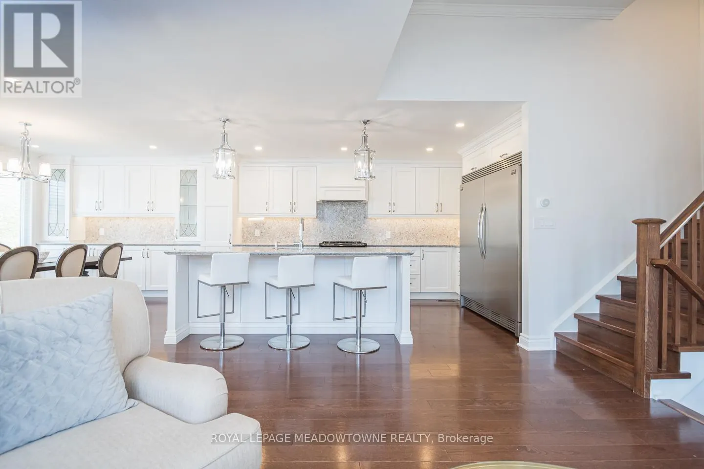 UPPER - 611 BEAVER COURT