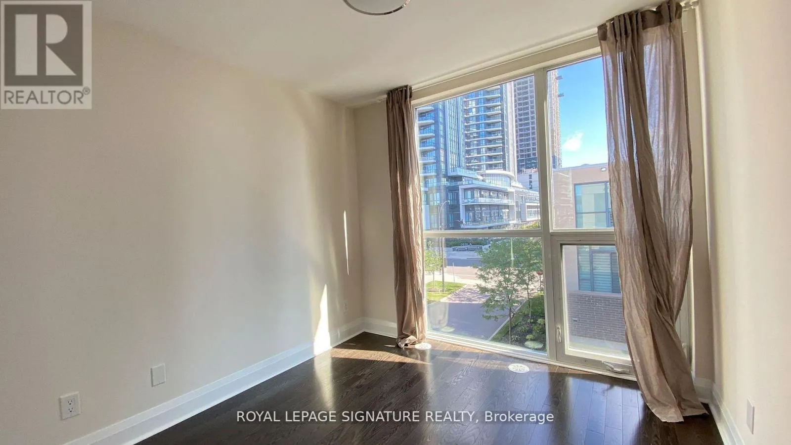 1 - 5040 FOUR SPRINGS AVENUE