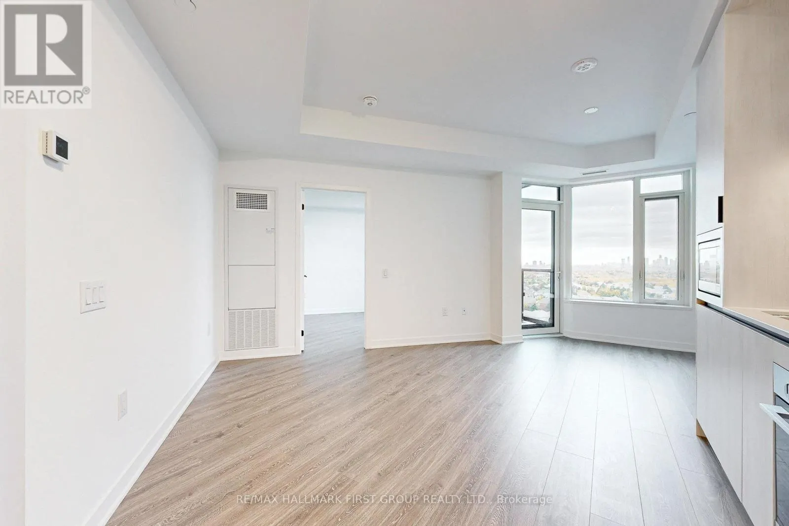 1201 - 2495 EGLINTON AVENUE W