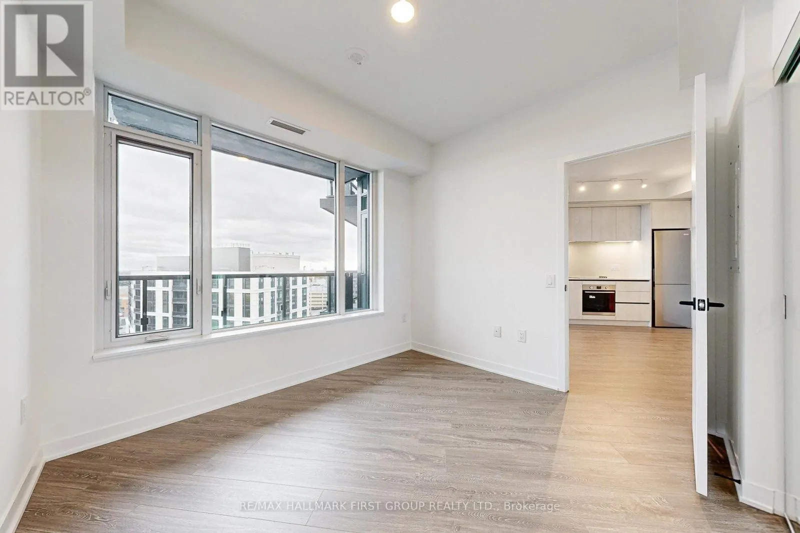 1201 - 2495 EGLINTON AVENUE W