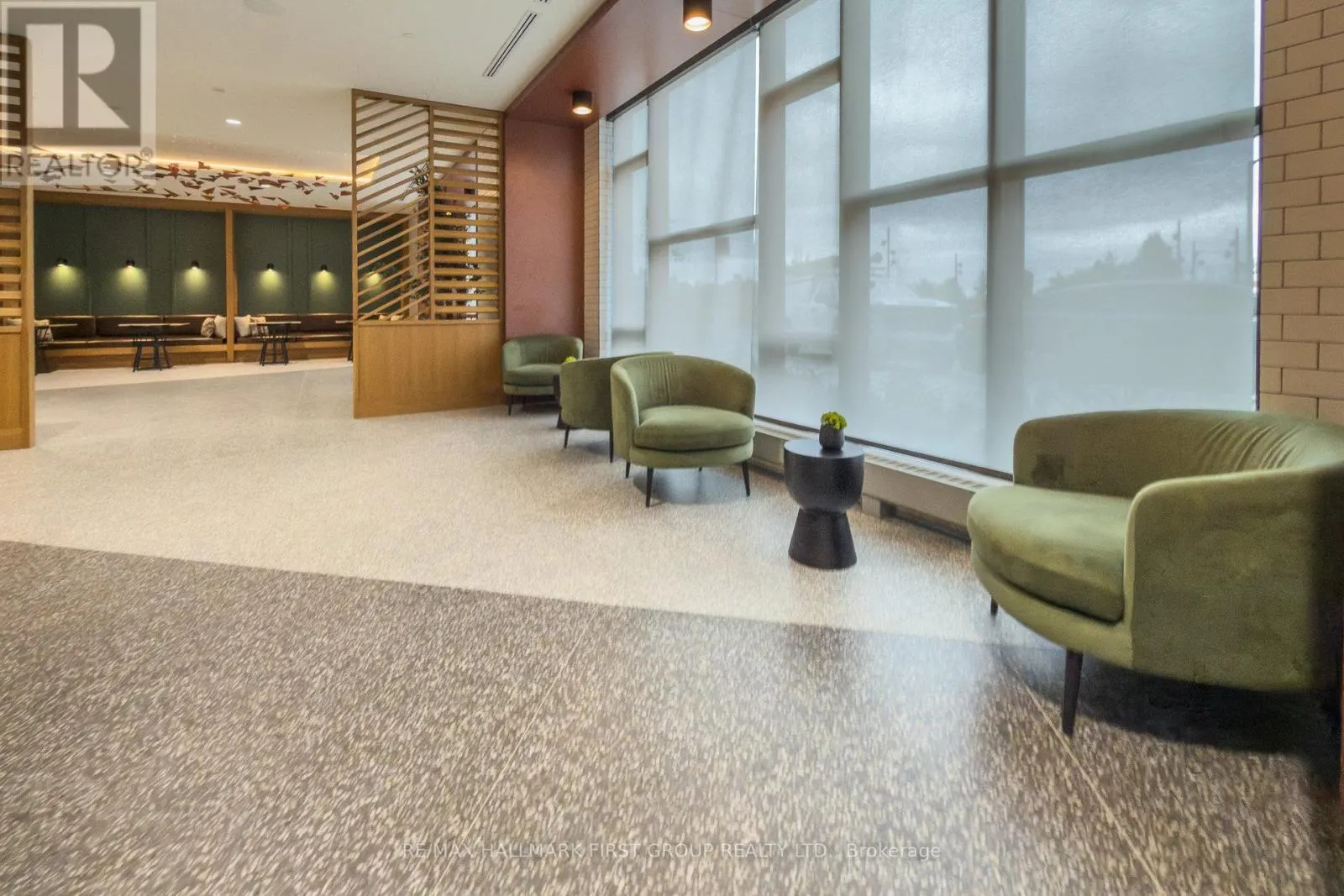 1201 - 2495 EGLINTON AVENUE W