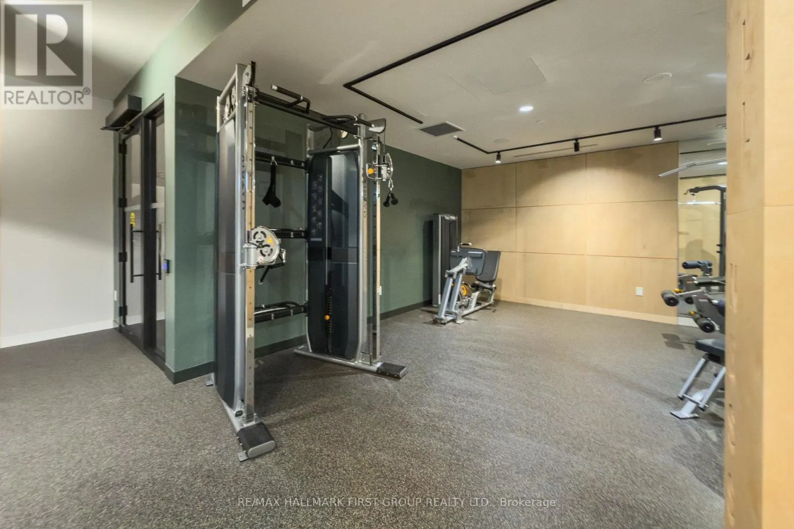 1201 - 2495 EGLINTON AVENUE W