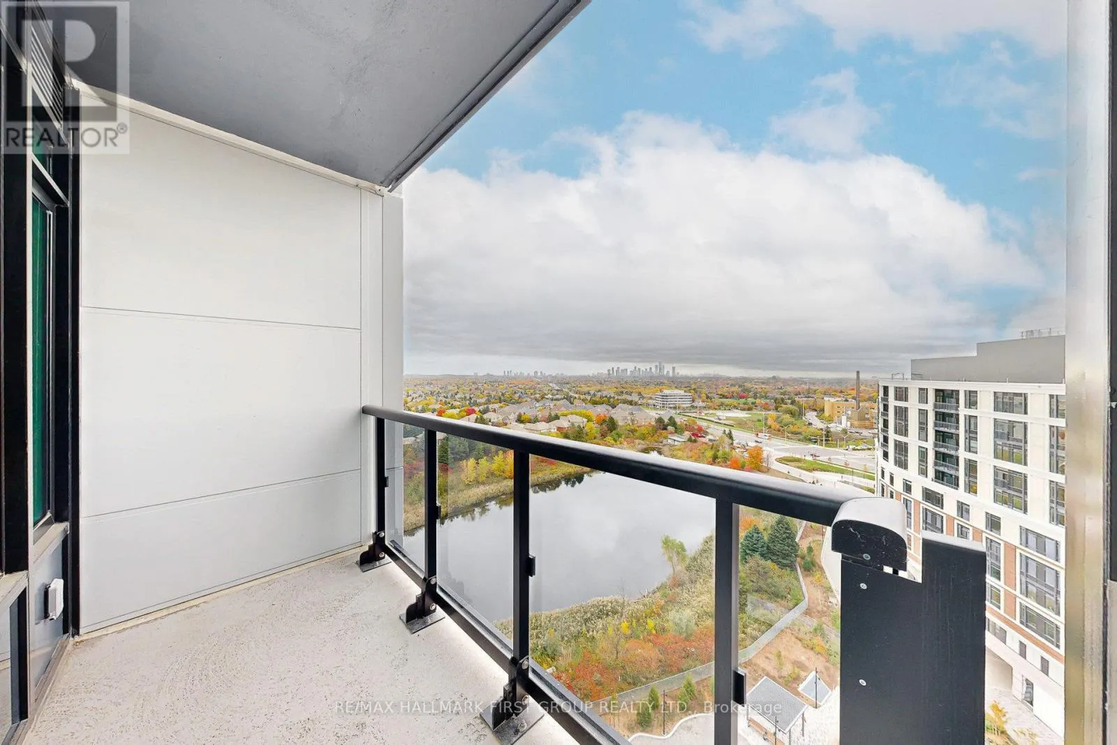 1201 - 2495 EGLINTON AVENUE W