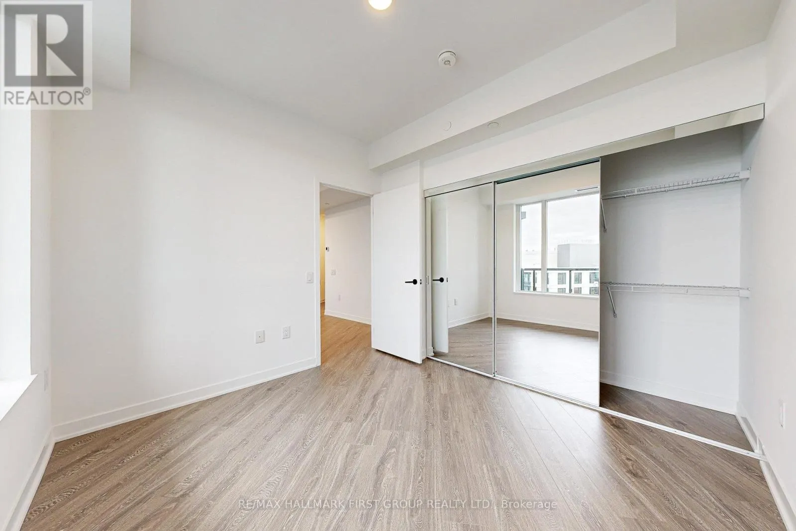 1201 - 2495 EGLINTON AVENUE W