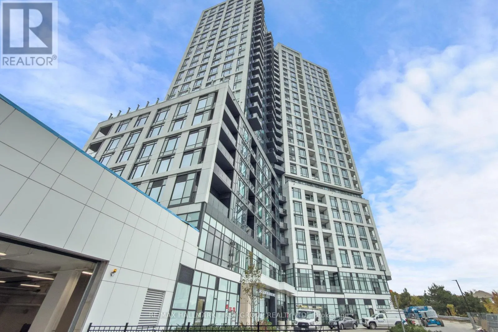 1201 - 2495 EGLINTON AVENUE W