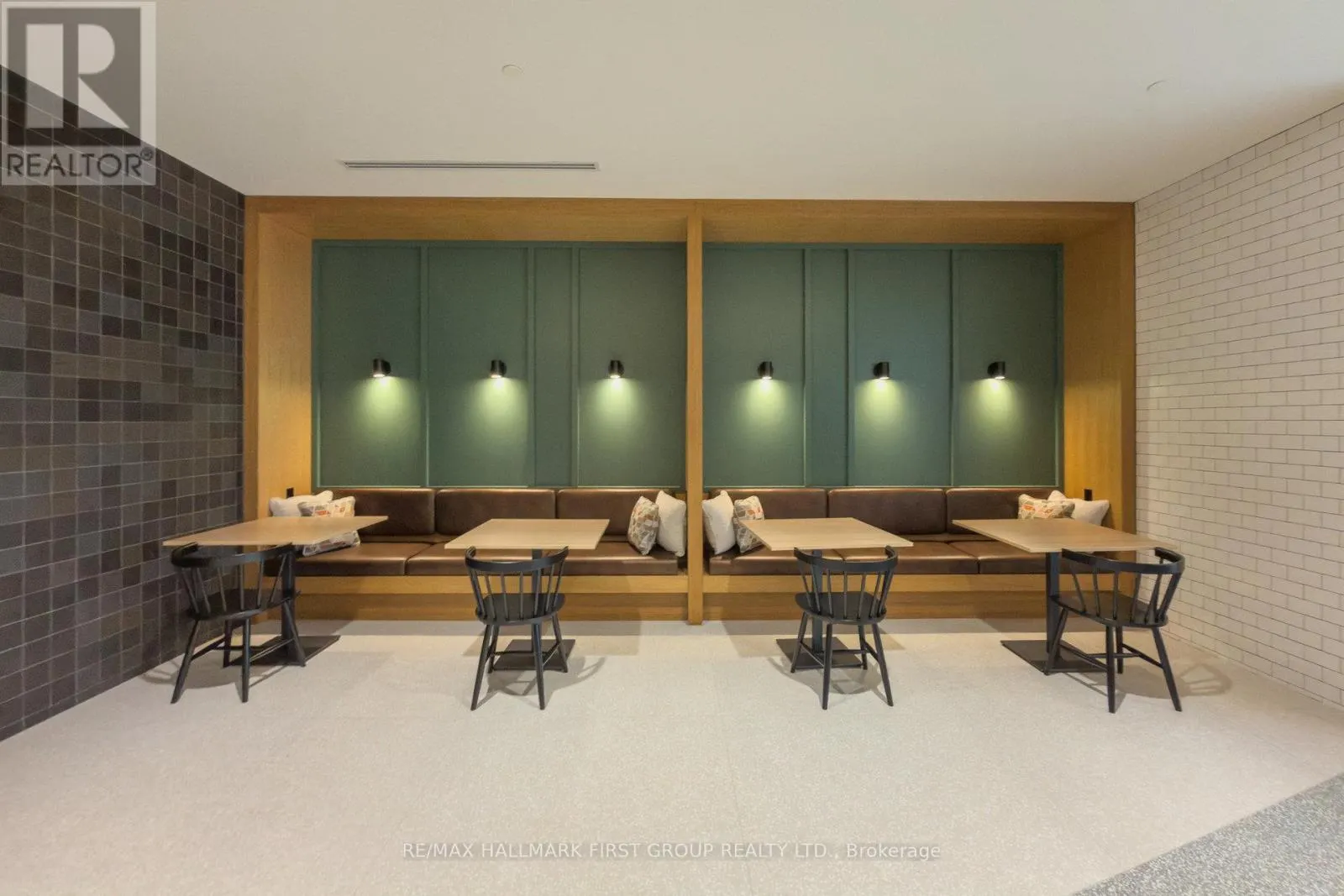 1201 - 2495 EGLINTON AVENUE W