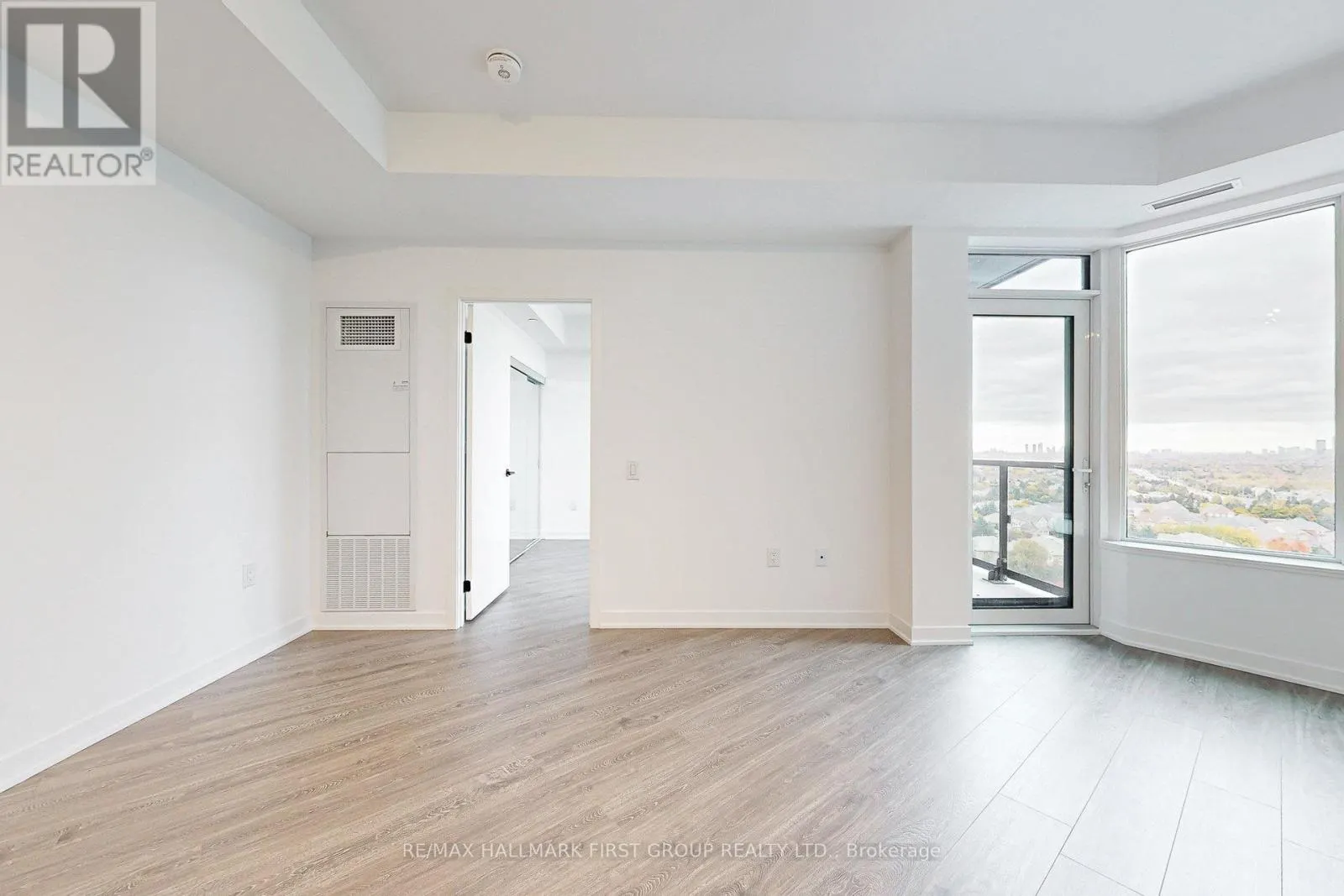 1201 - 2495 EGLINTON AVENUE W